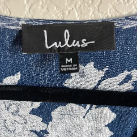 Lulu’s true wrap dress - Picture 6 of 7